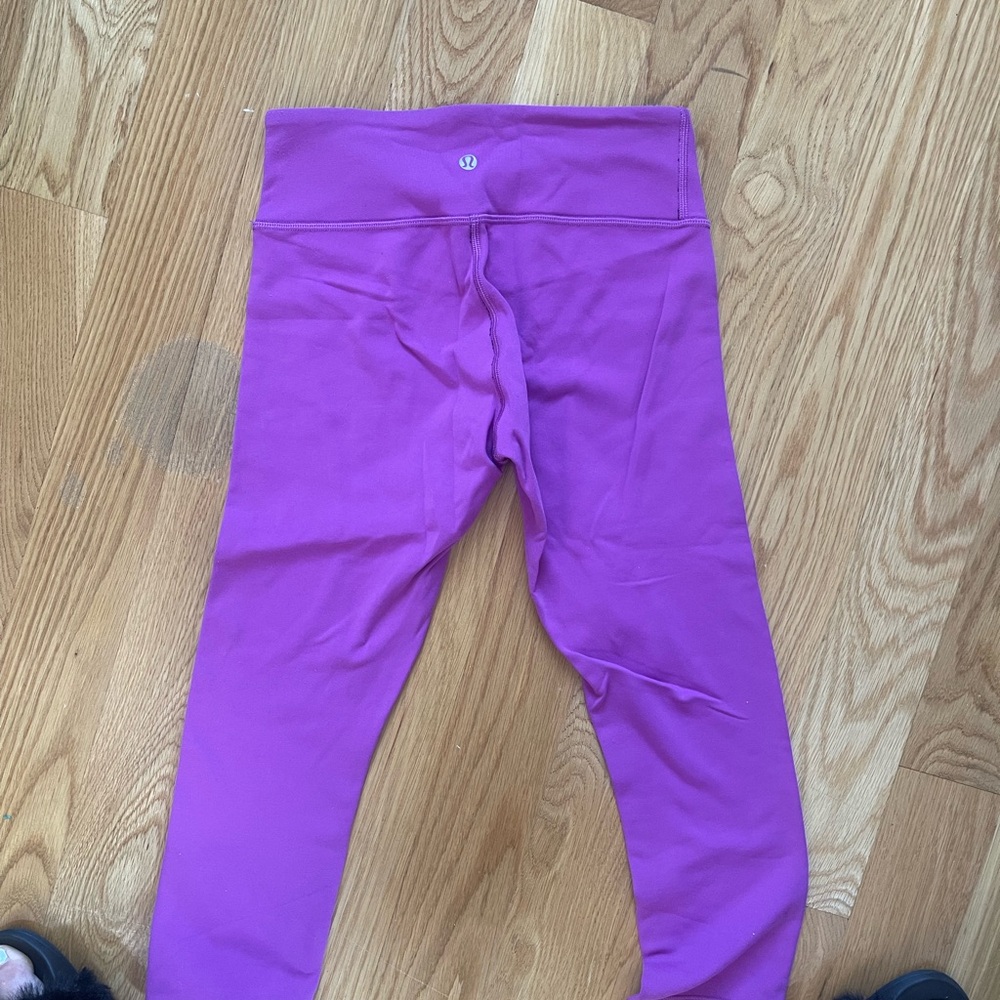 Lululemon pink reversible crop leggings
